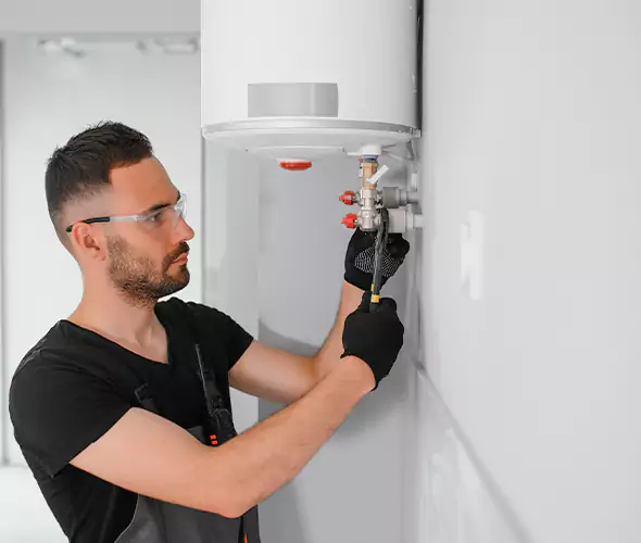 Expert Plumber for Water Heater Expansion Tank Installation in Ronkonkoma, NY